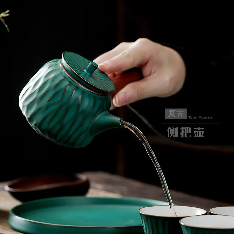 Japanese Style Coarse Pottery Side Handle Pot Antique Wooden Handle Teapot Kung Fu Tea Set Teapot Vintage Tea Infuser Tea Kettle