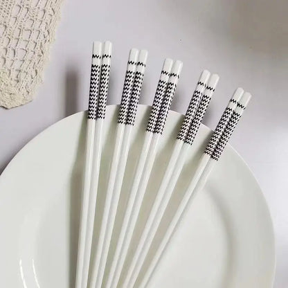 Japanese-style Ceramic Chopsticks Anti-slip Mildew-proof Antibacterial Heat-resistant Bone Porcelain Chopsticks Easy To Clean