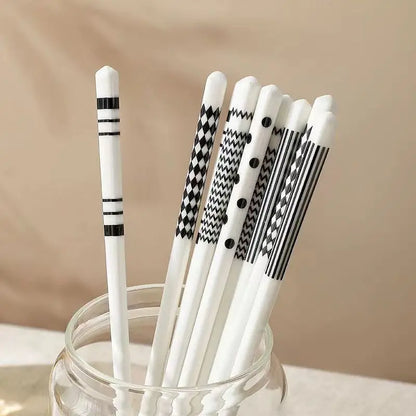 Japanese-style Ceramic Chopsticks Anti-slip Mildew-proof Antibacterial Heat-resistant Bone Porcelain Chopsticks Easy To Clean