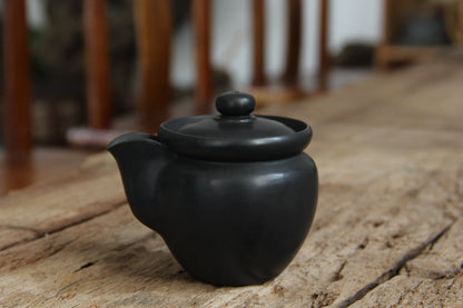 Jianshui-Purple Pottery Tea Pot, Fully Handmade, Hand Grasping Pot, Raw Mineral Clay Material, Chinese Tea Pot