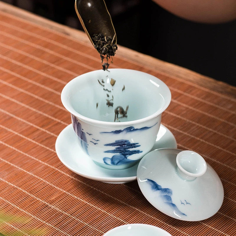Jingdezhen Ceramic Gaiwan Chinese Blue and White Porcelain Tea Tureen Retro Handmade Tea Bowl Teacup Customized Teaware