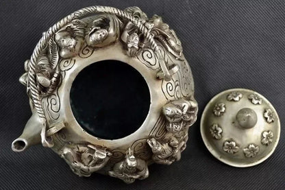 Koleksi Menghias Pekerjaan Tangan Ukiran Tembaga Putih Terkenal Delapan Immortals Teko