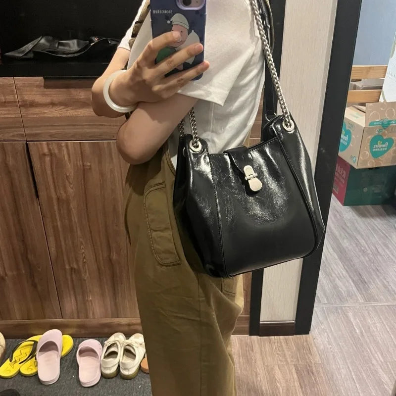 Korean Chic Designer Elegant Chains Bags Female Commuter Large Capacity Bucket Bagfemale Casual All-match Luxury Bolsos Mujer