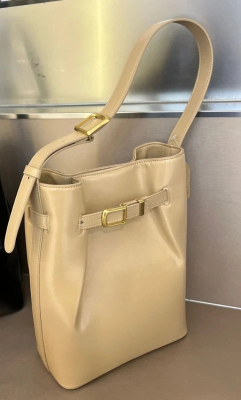 Korean Chic Designer Latch Bucket Shoulder Bag Genuine Leather Large Capacity Elegant Commuter Crossbody Handbags Luxury Bolsas