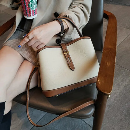 Korean Chic Simple Casual Purses Niche Designer All-match Large Capacity Bucket Bag 2024 New Commuter Shopper Travel Bags