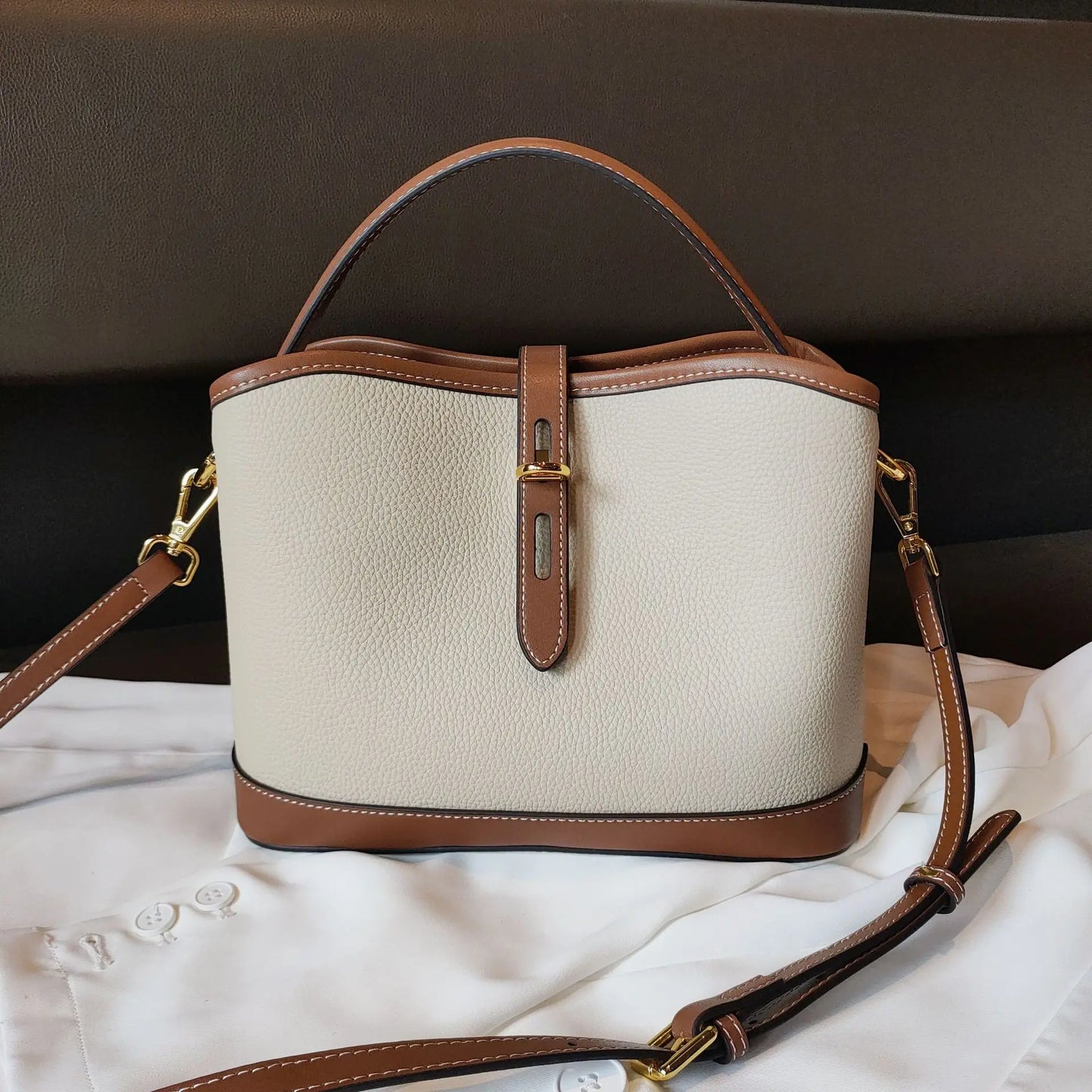 Korean Chic Simple Casual Purses Niche Designer All-match Large Capacity Bucket Bag 2024 New Commuter Shopper Travel Bags