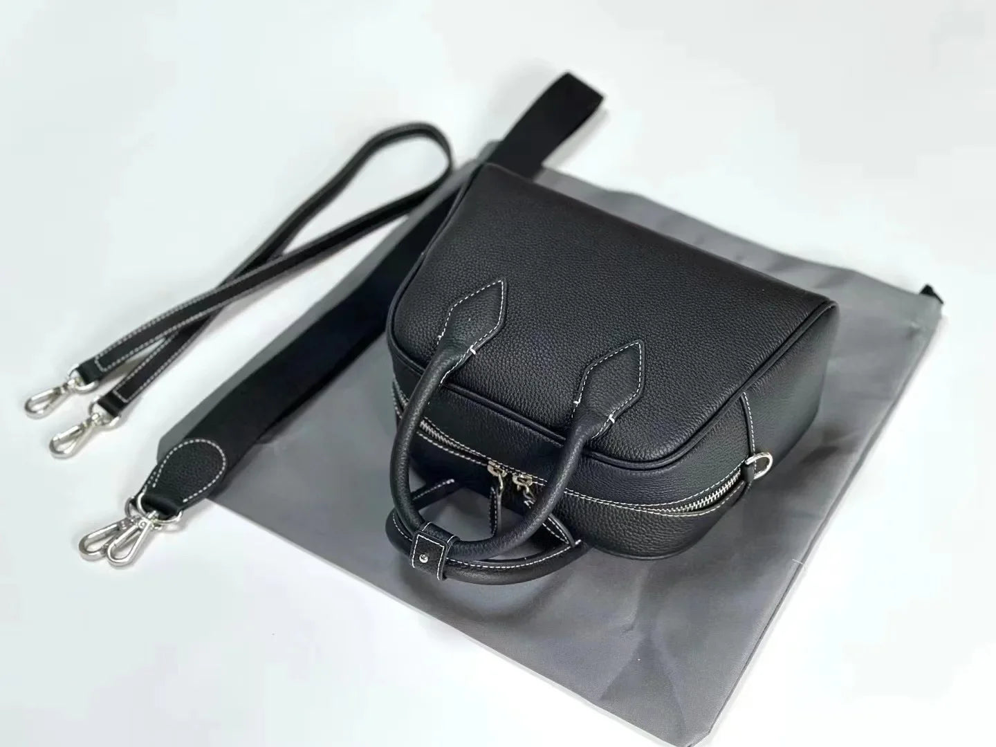 Korean Chic Vintage Classic Waxed Leather Crossbody Bag Large Capacity Zipper Handbags All-match Solid Commter Luxury Bolsos