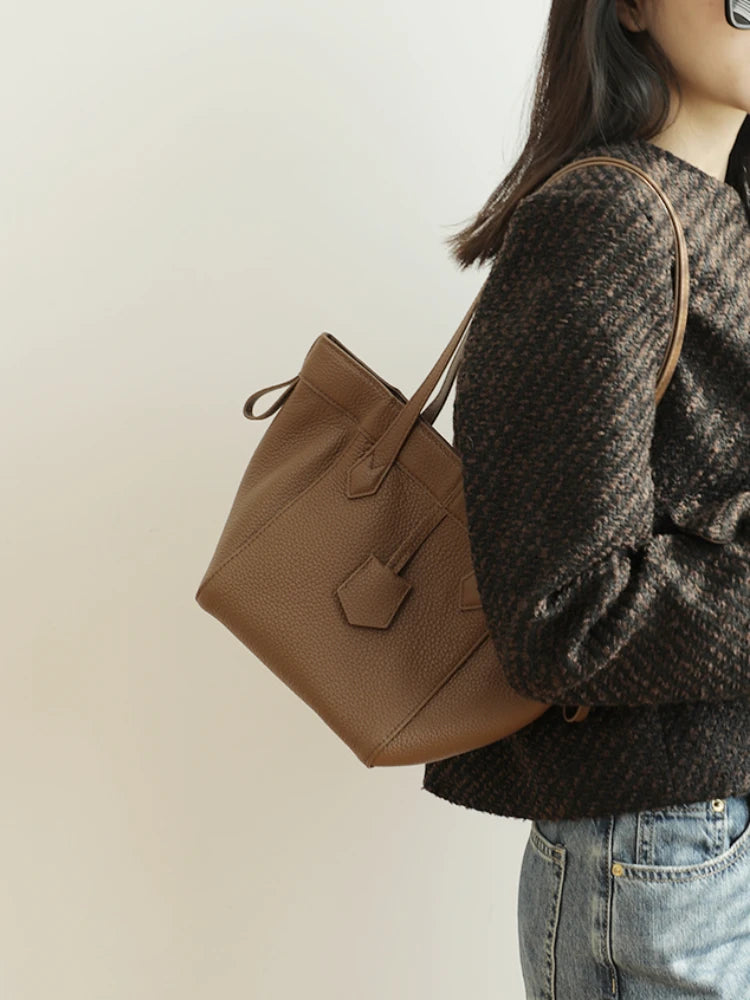 Korean Fashion Commuter Shoulder Bags Women Large Capacity Tote Bucket Bag Solid All-match Designer Luxury Handbags Purse Clutch