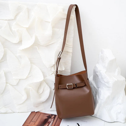 Korean Fashion Minority Designer Shoulder Bag Large Capacity Commuter Bucket Handbags Simle All-match Versatile Purses Bolsas