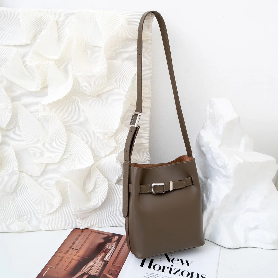 Korean Fashion Minority Designer Shoulder Bag Large Capacity Commuter Bucket Handbags Simle All-match Versatile Purses Bolsas