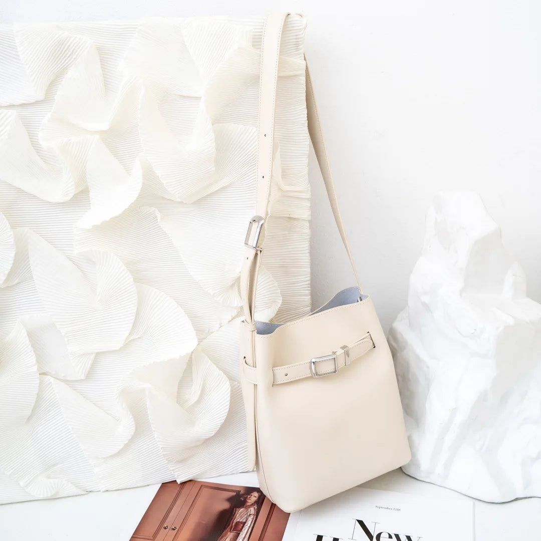Korean Fashion Minority Designer Shoulder Bag Large Capacity Commuter Bucket Handbags Simle All-match Versatile Purses Bolsas