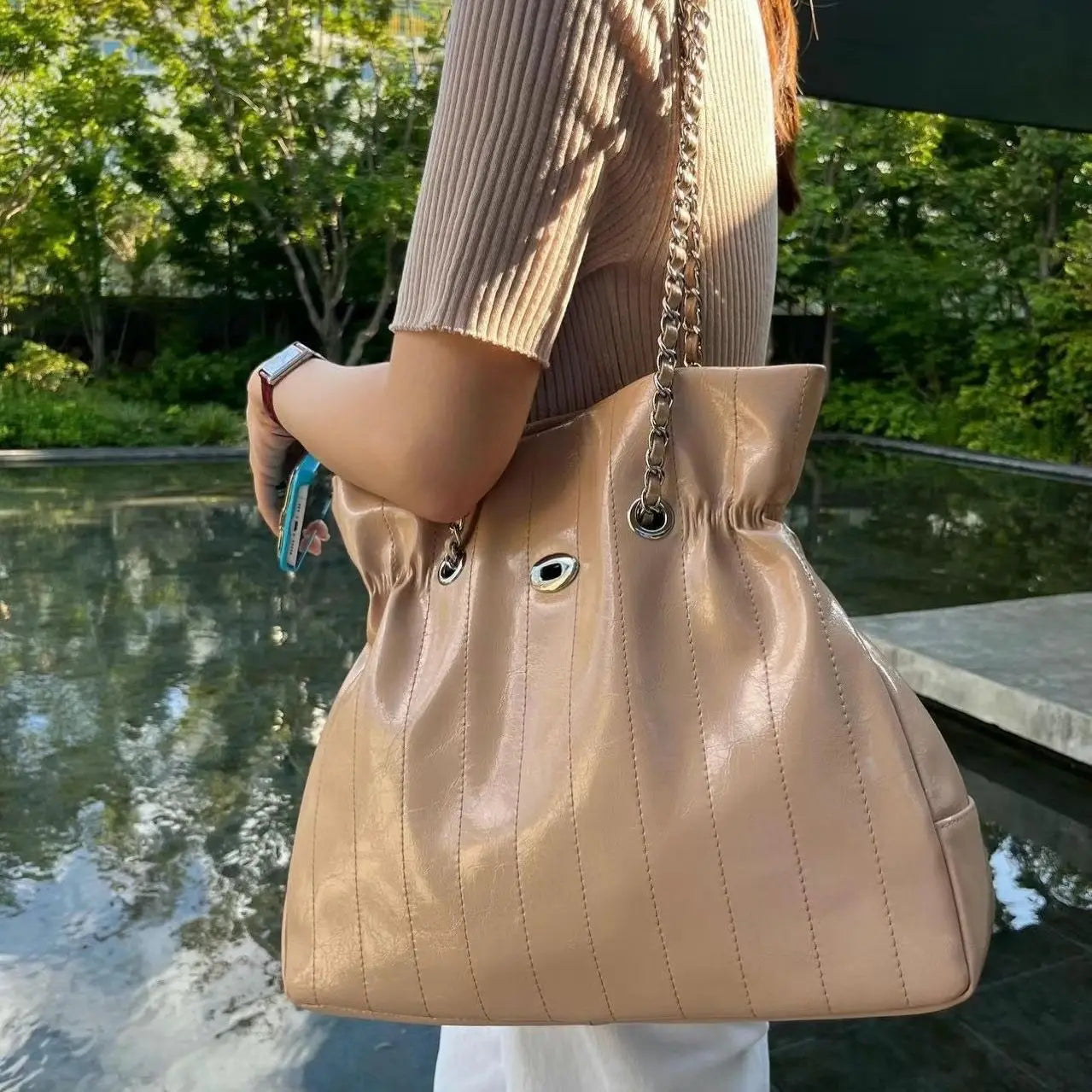 Korean New Fashion Large Capacity Chains Shoulder Bags Autumn Winter All-match Portable Tote Bag 2024 New Luxury Handbags Female