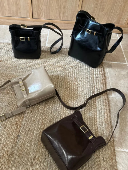Korean New Fashion Oil Wax Leather Cowhide Shoulder Bag Large Capacity Crossbody Bucket Bag Commuter Lady Purses Luxury Handbags