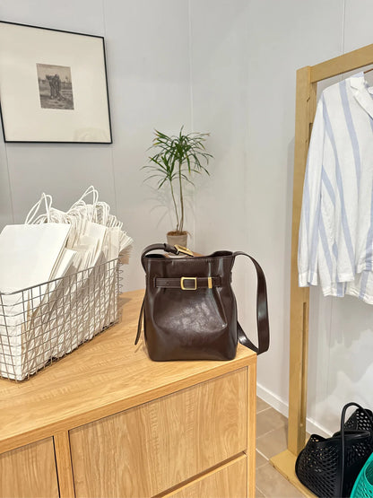 Korean New Fashion Oil Wax Leather Cowhide Shoulder Bag Large Capacity Crossbody Bucket Bag Commuter Lady Purses Luxury Handbags