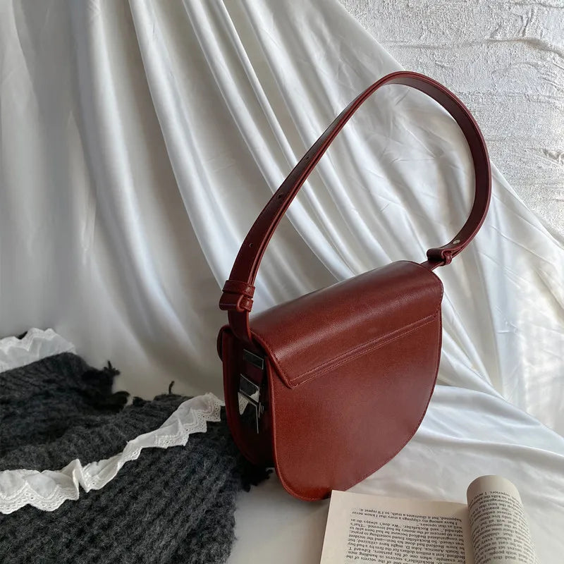 Korean Niche Designer Luxury Patent Leather Shoulder Bag Vintage Simple Solid Flip Personalized Handbag Commuter All-match Bolsa