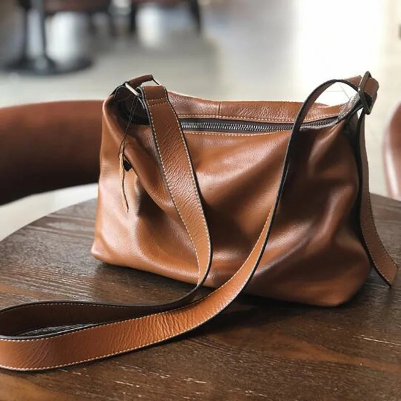 Lady Cowhide large capacity single shoulder bag leather crossbody  travel  Casual Soft Hobo Female Messenger Real Skin Handbag