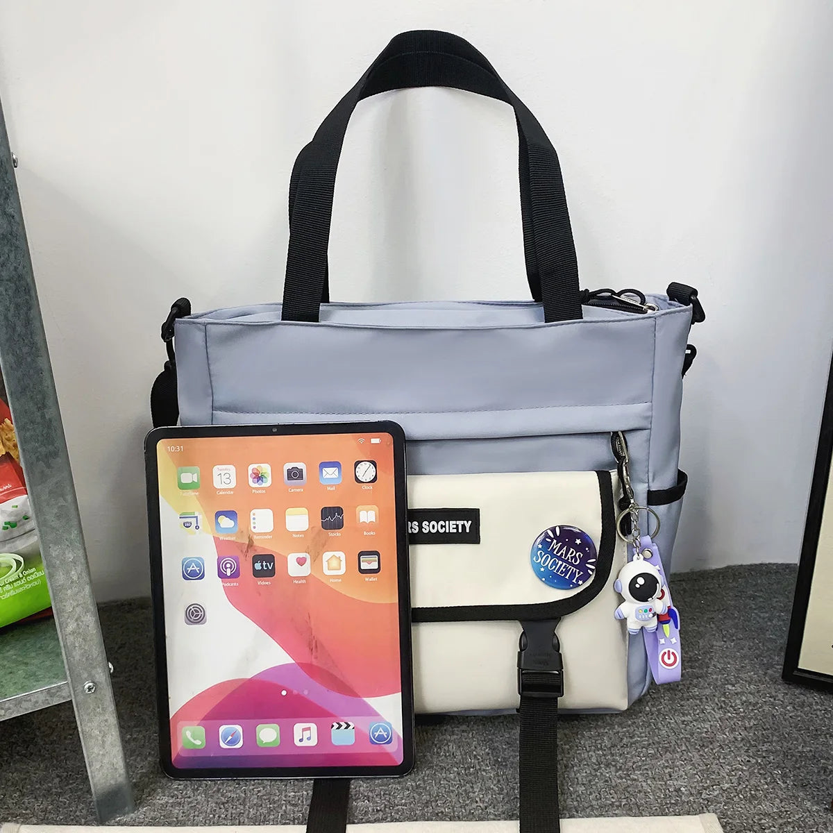 Lady Design Shoulder Bag Messenger Travel Women Fashion Men High School Girls Crossbody Bag Boy Badge High Capacity Handbag Teen