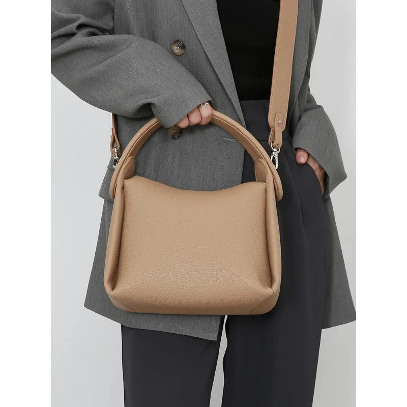 Large Capacity Solft Leather Handbags 2024 New Simple All-match Pillow Bag Female Solid Elegant Commuter Purses Clutch Bolsas