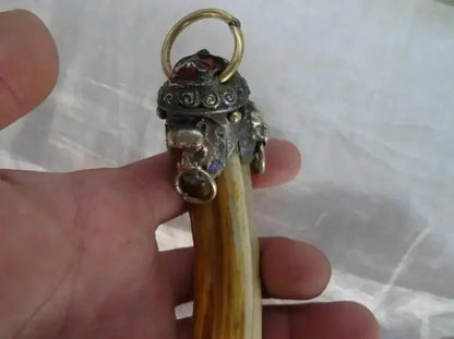 Lion a Package Boar Tooth Enamel Antique Town House To Ward Off Bad Luck