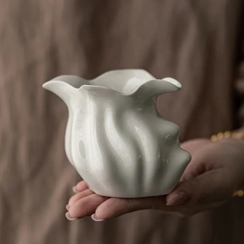 Lotus Fun Pitcher Ceramic Household Creative Tea Tea Pot Fair Mug Kung Fu Tea Utensils Tea Pitcher Gong Dao Bei Tea Infuser