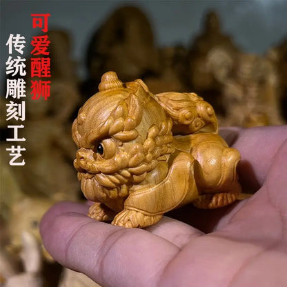 Lucky Beast Awakens Lion Cliff, Cypress Wood Carving, Meets Financial Demands, Gifts Gifts for Living Room, Desktop,  Mascot