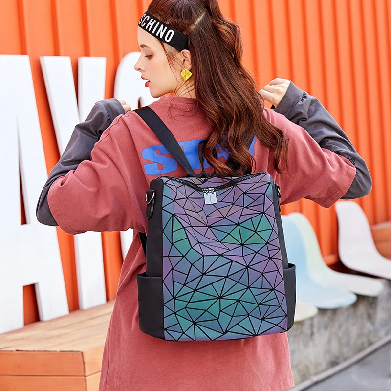 Luminous large Women Backpack Female Sequin Travel Bag School Backpack For Teenage Girls holographic Bagpack sac a dos mochila