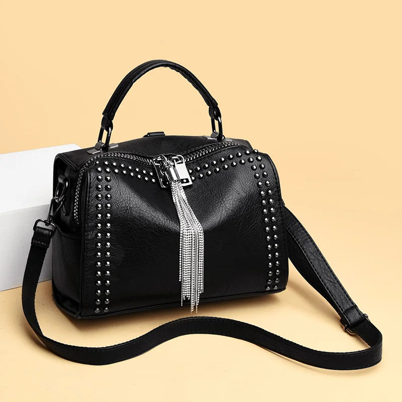 Luxury Brand Women Leather Handbags Fashion Rivet Tassels Women Bag Black Crossbody Bags 2021 soft Leather Shoulder Bag Women