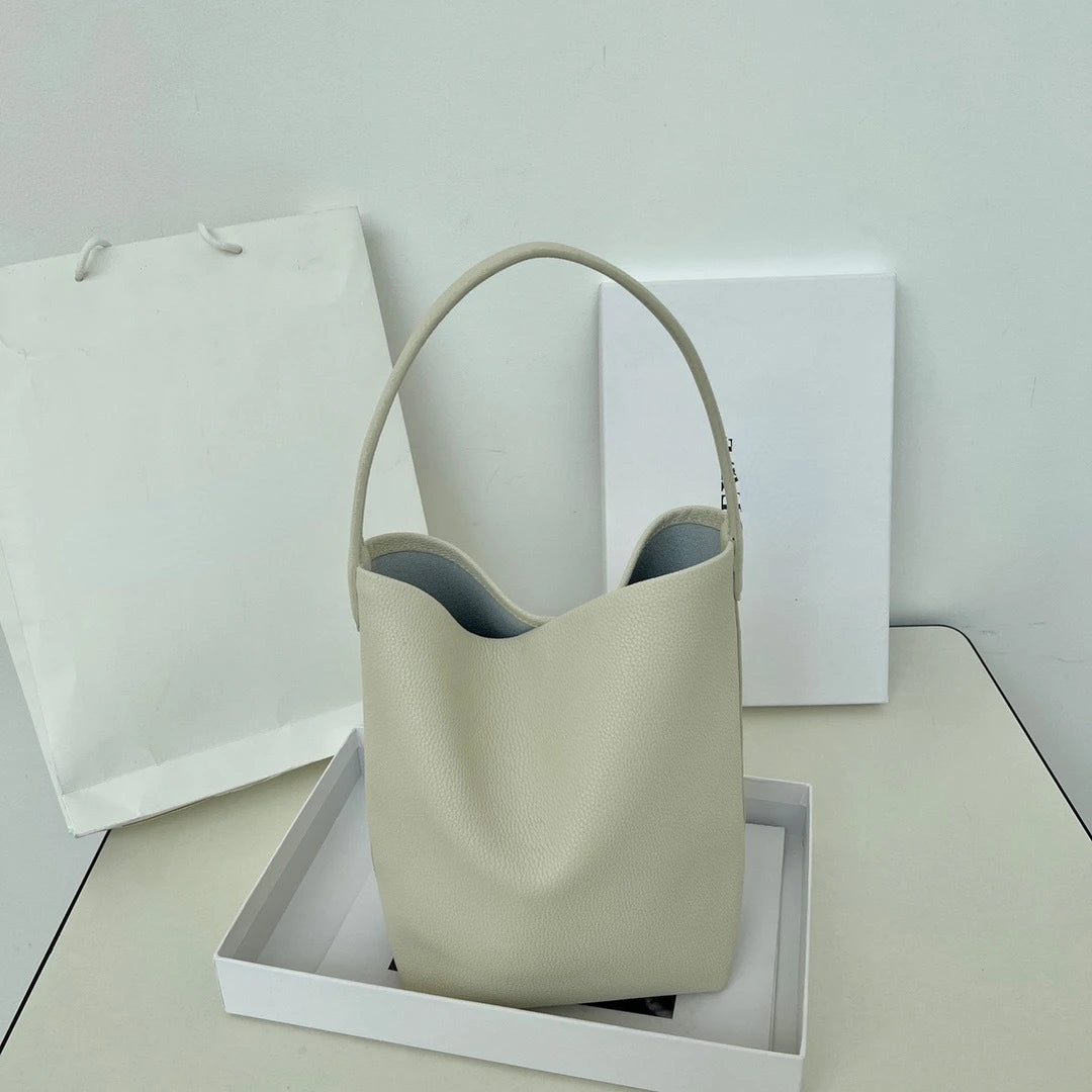 Luxury Cowhide Bucket Bag Women 2024 New Large Capacity Shoulder Bags Casual Shopping Travel Bagsolid All-match Commuter Purses
