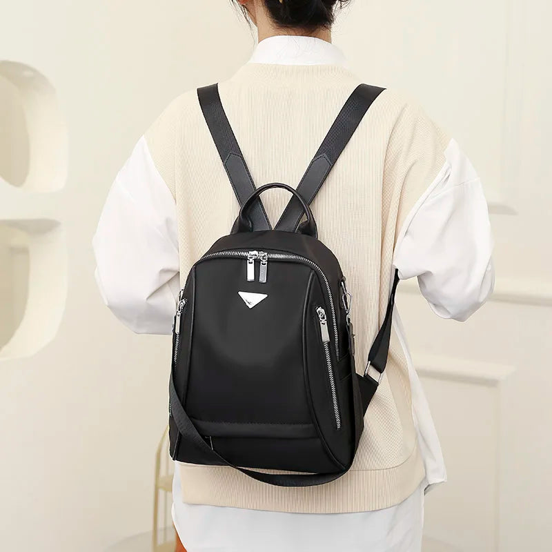 Luxury Designer Fashion School Backpacks High Quality Canvas Female Backpack for Girls Casual School Bags Simple Travel Bagpack