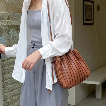 Luxury Trendy Women's Handbag Korean Version of The New Fashion PU Leather Pleated Shoulder Bag