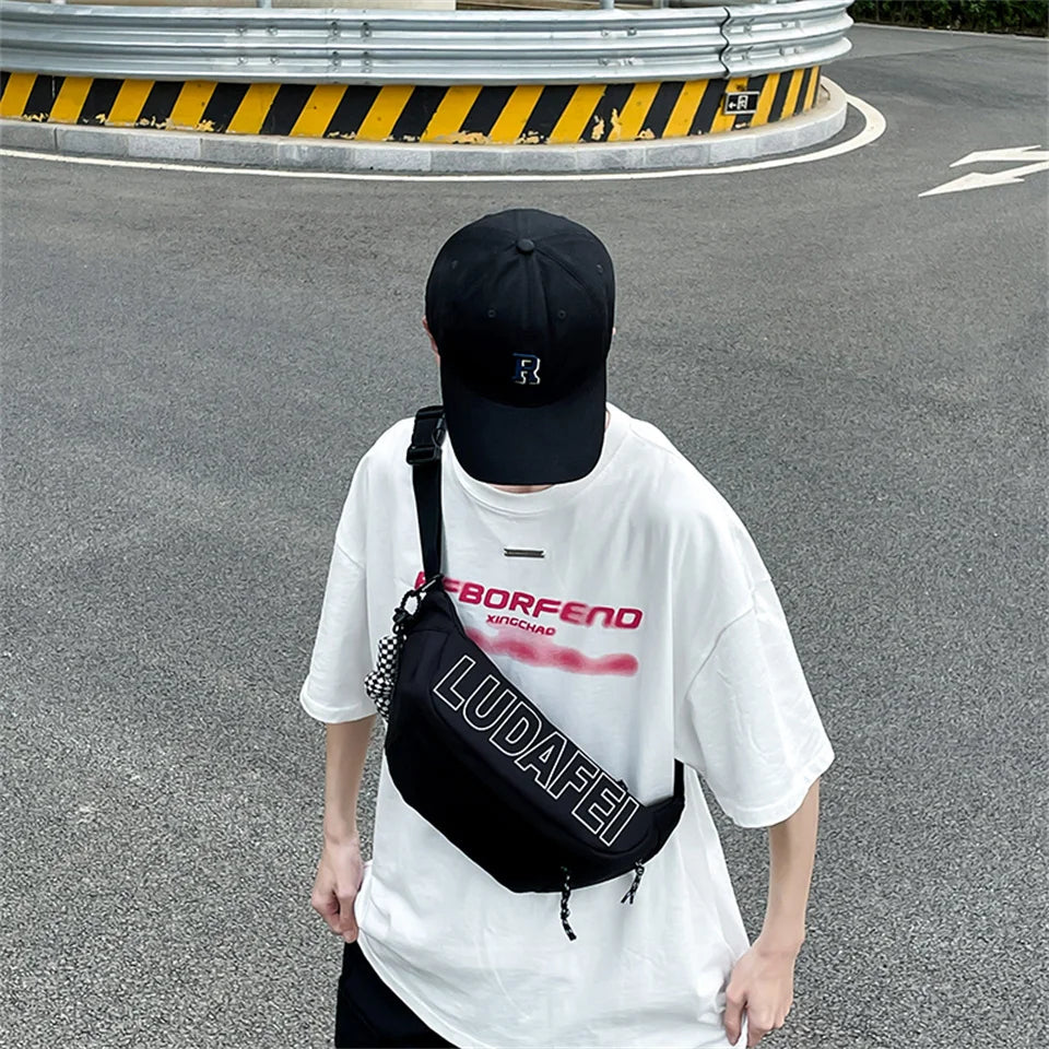 Men's Fashion Versatile Nylon Chest Packs Designer Soft Light Waterproof Tooling Wind Man Leisure Waist Packs Trend Shoulder Bag
