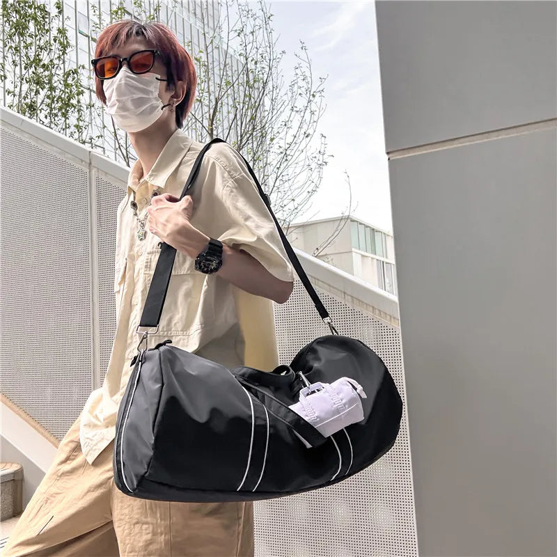 Men's Light Simplicity Versatile Shoulder Bag Man Waterproof Nylon Large-capacity Outdoors Sports Fitness Travel Fashion Handbag