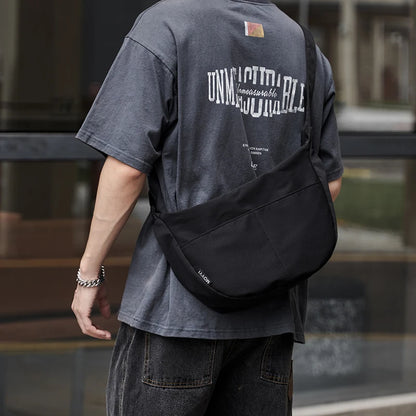 Messenger Bag Large Capacity 10 inch iPad Men and Women Fashion Waterproof Dumpling Bag Zipper Anti-theft Hobo Crossbody Bag