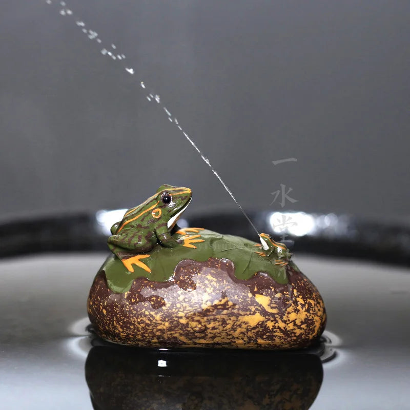 Monohydrate hall yixing undressed ore purple sand tea spoil all hand play tea set stone frog spraying tea of a pet