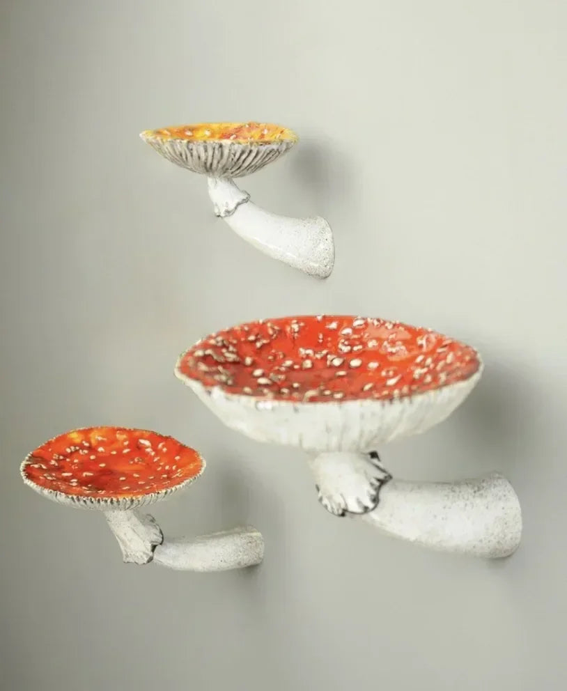 Mushroom Hanging Shelf Resin Wall Floating Shelf Amanita Mushroom Shape Home Decor Ornaments for Wall Hanging Shelves