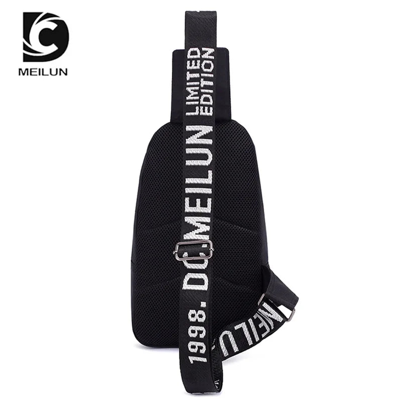 NEW USB Charged Shoulder Bag Waterproof Multifunction Light Reflective Men Chest Bag Fashion Travel Crossbody Bag Anti-Theft