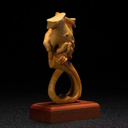 Natural Cypress Hand in Hand Love Statue Solid Wood Carving  High Quality Home Room Office Wedding Decoration Souvenirs 6.28 in
