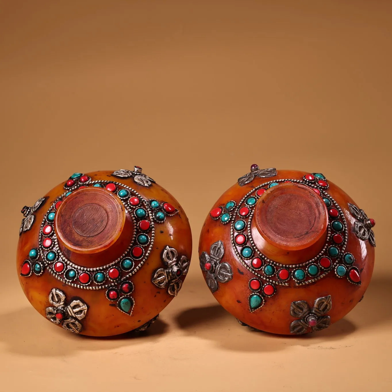 Nepalese Tibetan Crafts Inlaid Gemstones Beeswax Jar Pot Decoration A Pair