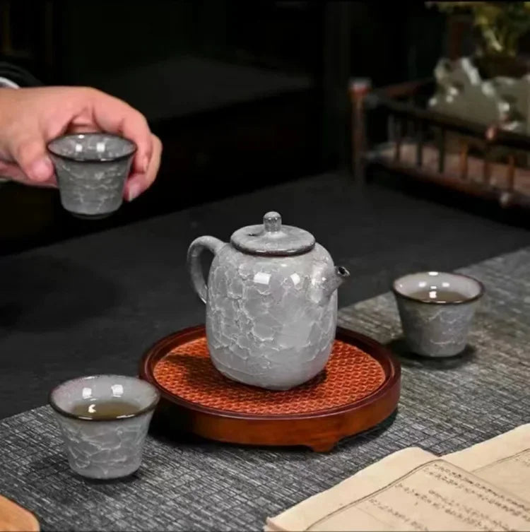 New Arrival Ceramic Black Ice Flower Tea Cup Cracked Ice Tea Bowl High-end Tea Cup with Split Bottom