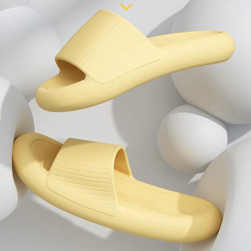 New Fashion Women Slippers Summer Flat Lightweight Shoes without Box