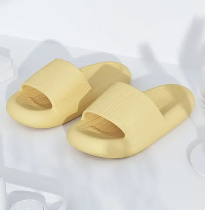 New Fashion Women Slippers Summer Flat Lightweight Shoes without Box