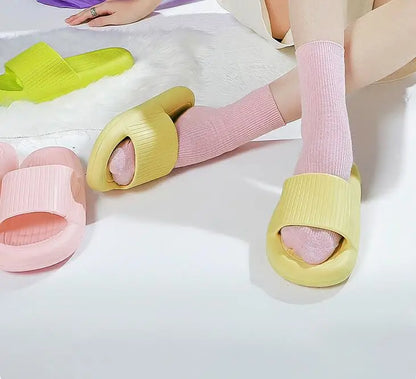 New Fashion Women Slippers Summer Flat Lightweight Shoes without Box
