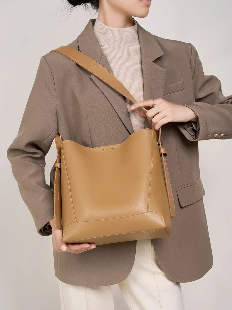 New Genuine Leather Women's Crossbody One Shoulder Large Capacity Bucket Bag