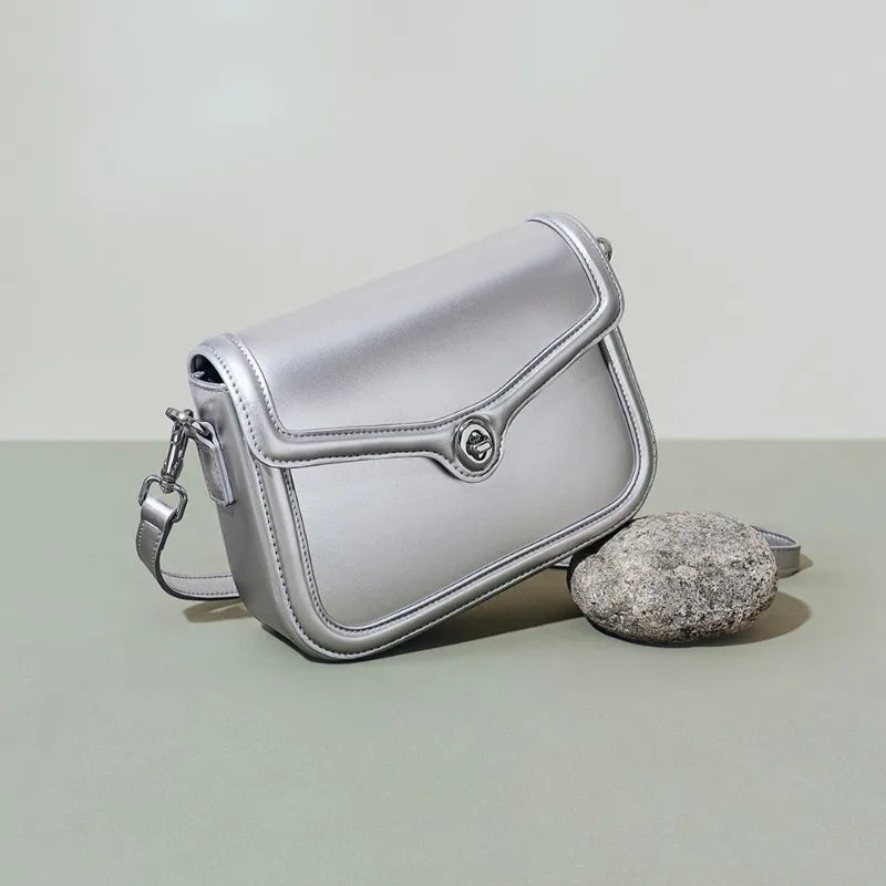 New Korean Chic Minority Designer Tofu Small Square Bag Fashion High Quality Latchsilver Shoulder Bags Elegant Commuter Bolsas