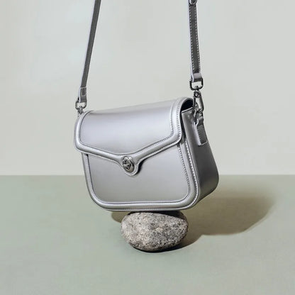 New Korean Chic Minority Designer Tofu Small Square Bag Fashion High Quality Latchsilver Shoulder Bags Elegant Commuter Bolsas