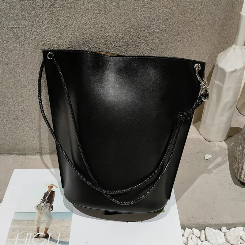 New Korean Large Capacity Bucket Bag Fashion Genuine Leather Shoulder Bags Solid Simple All-match Versatile Bolsos Mujer Female