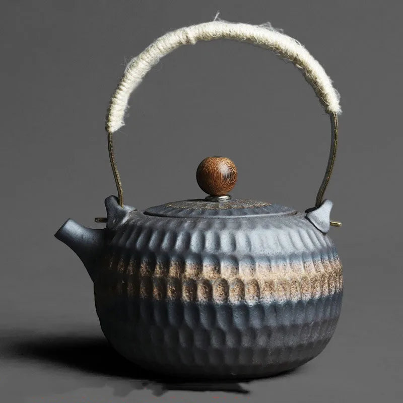 New Teapot with Infuser for Loose Tea Tea Pot Kung Fu Zisha Large Capacity Tea Pot with Filter Creative Handle Teapot Kettle Set