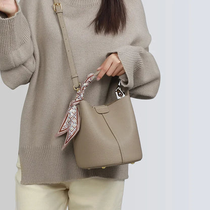New Women's Bag Crossbody Bags 2024 Light Luxury Genuine Leather Portable Bucket Bag Designer Bags  Luxury Bag