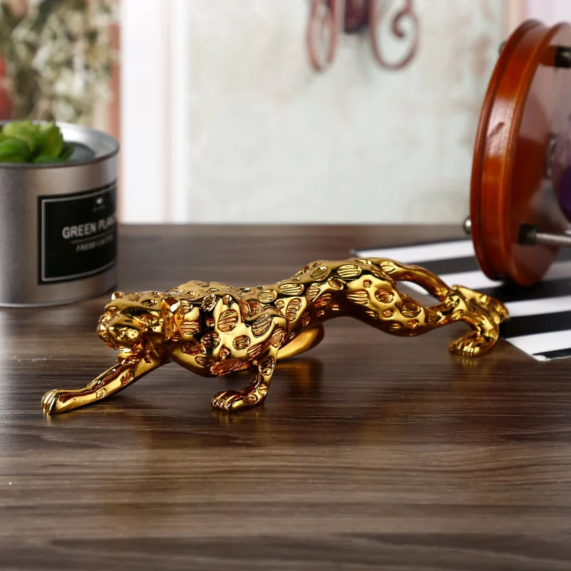 New golden leopard statue  Resin modern sculpture animal home decoration  26cm domineering leopard figurine car decoration