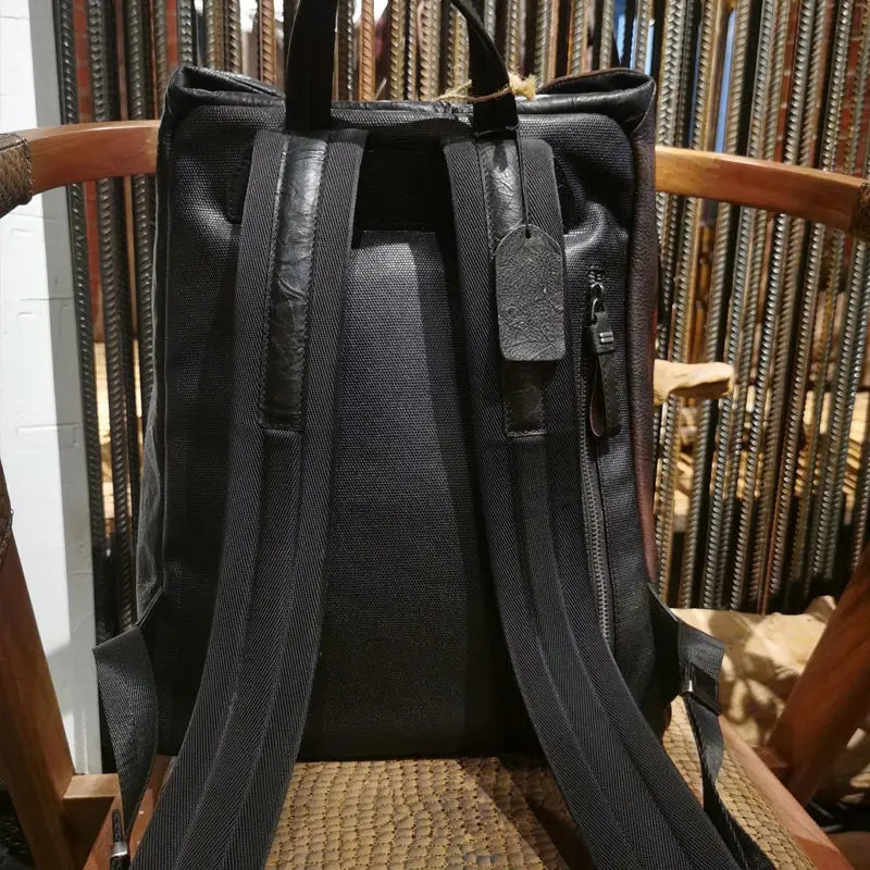 New high-end men's casual backpack Customized leather backpack